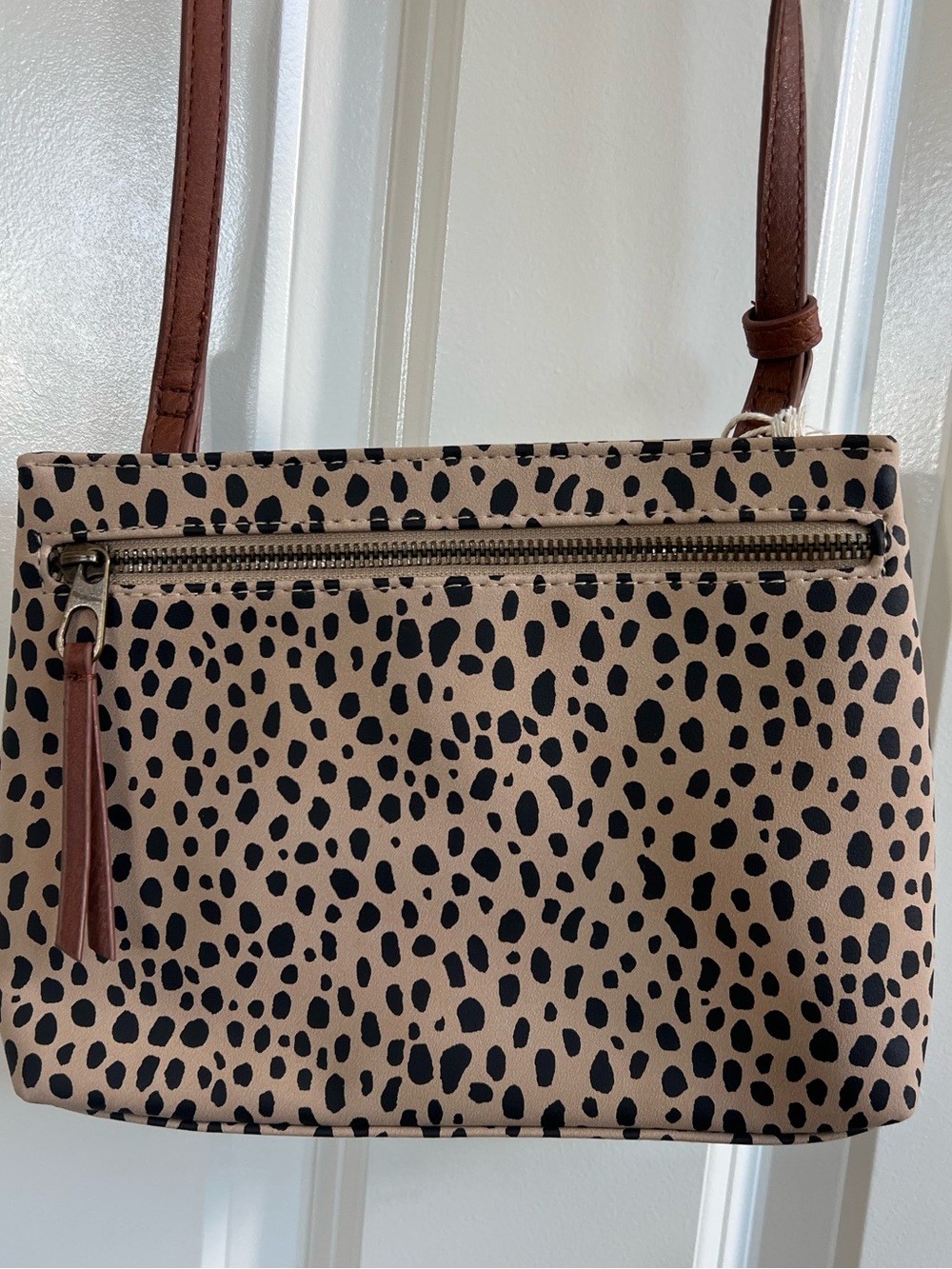 Universal Threads Leopard Print Crossbody Bag